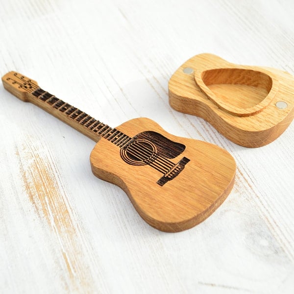 👍LAST DAY 49% OFF🎁Wooden Acoustic Guitar Pick Box🎸-J